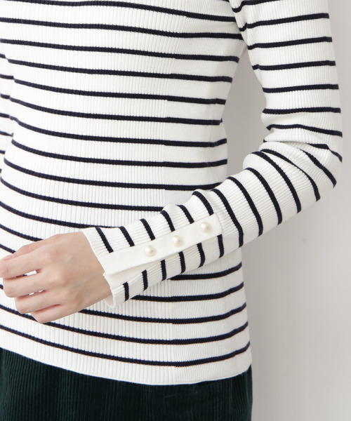 N.（N. Natural Beauty Basic）（エヌエヌナチュラルビューティーベーシック）の「◆パール釦タートルニット（ニット/セーター・レディース・ホワイト/ホワイト系その他/ブラウン/ブルー/ネイビー・MEDIUM）」の8枚目の写真