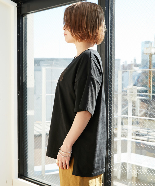 ear PAPILLONNER（イアパピヨネ）の「シマウマＴシャツ（Tシャツ/カットソー・レディース・ホワイト/ブラック/カーキ・FREE）」の15枚目の写真