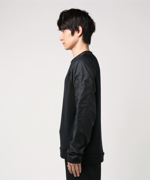 NIKE（ナイキ）の「ナイキ　NIKE ユーティリティコアクルー AV0720（スウェット・メンズ・ブラック・S/M/L）」の2枚目の写真