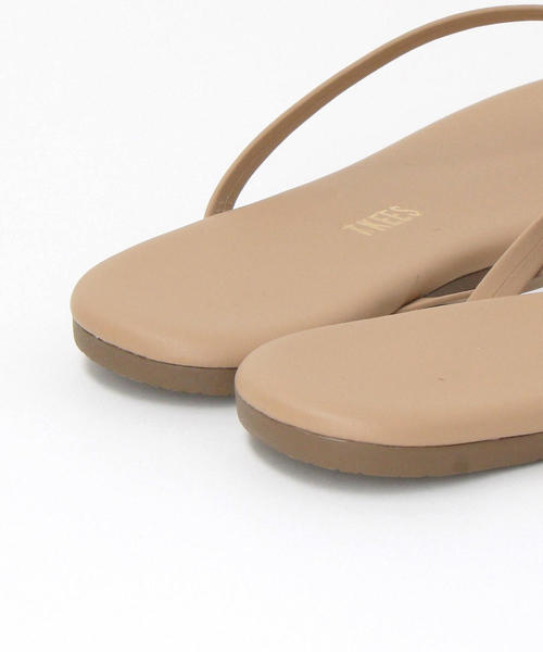TKEES（ティキーズ）の「＜TKEES＞ソリッドレザービーチサンダル о（ビーチサンダル・レディース・オリーブ/ベージュ/モカ/ナチュラル・7/5/6/8）」の9枚目の写真