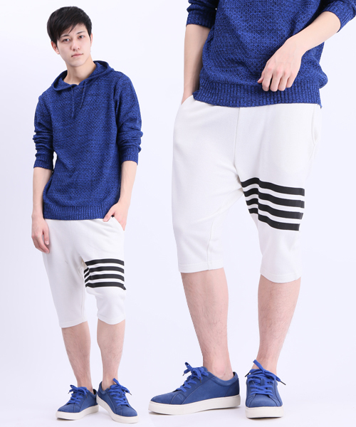 WEGO(ウィゴー)の「WEGO/ラインプリントスウェットクロップドパンツ(その他パンツ・メンズ・ホワイト/ブラック・FREE)」の2枚目の写真