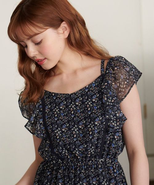 MAJESTIC LEGON（マジェスティックレゴン）の「2WAYショルダーフラワーワンピ（ワンピース・レディース・ホワイト系その他/グリーン系その他/ブルー系その他4・SMALL/MEDIUM）」の15枚目の写真