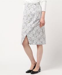 Swingle�i�X�E�B���O���j�́u�M���K���`�F�b�N���[�X�^�C�g�X�J�[�g�i�X�J�[�g�j�v