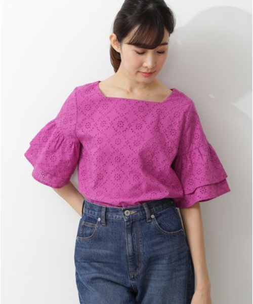 NATURAL BEAUTY BASIC(ナチュラルビューティーベーシック)の「エンブロイダリーブラウス(シャツ/ブラウス・レディース・ネイビー/オフホワイト/ピンク・SMALL/MEDIUM)」の3枚目の写真