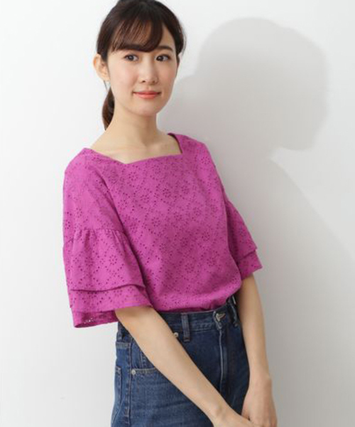 NATURAL BEAUTY BASIC(ナチュラルビューティーベーシック)の「エンブロイダリーブラウス(シャツ/ブラウス・レディース・ネイビー/オフホワイト/ピンク・SMALL/MEDIUM)」の22枚目の写真