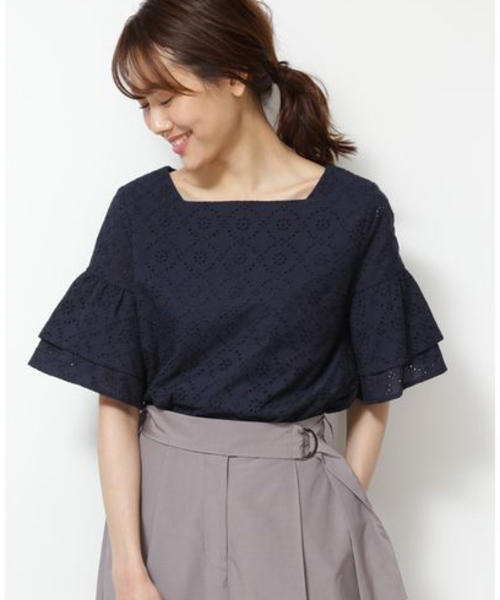 NATURAL BEAUTY BASIC(ナチュラルビューティーベーシック)の「エンブロイダリーブラウス(シャツ/ブラウス・レディース・ネイビー/オフホワイト/ピンク・SMALL/MEDIUM)」の5枚目の写真