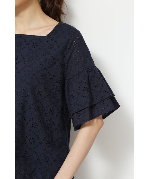 NATURAL BEAUTY BASIC(ナチュラルビューティーベーシック)の「エンブロイダリーブラウス(シャツ/ブラウス・レディース・ネイビー/オフホワイト/ピンク・SMALL/MEDIUM)」の13枚目の写真