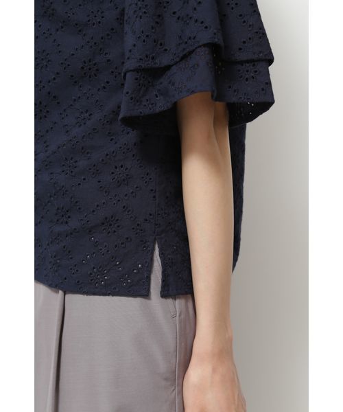 NATURAL BEAUTY BASIC(ナチュラルビューティーベーシック)の「エンブロイダリーブラウス(シャツ/ブラウス・レディース・ネイビー/オフホワイト/ピンク・SMALL/MEDIUM)」の10枚目の写真