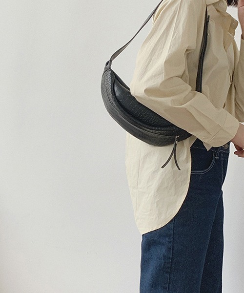 c.u.l(シーユーエル)の「【c.u.l】【2019AW】クロコ型押し ショルダーバッグ ボディーバッグ サコッシュ cha150(ボディバッグ/ウエストポーチ・レディース・ブラック/ダークブラウン/ブラウン/アイボリー・FREE)」の9枚目の写真
