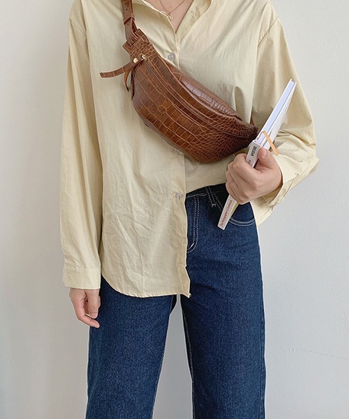 c.u.l(シーユーエル)の「【c.u.l】【2019AW】クロコ型押し ショルダーバッグ ボディーバッグ サコッシュ cha150(ボディバッグ/ウエストポーチ・レディース・ブラック/ダークブラウン/ブラウン/アイボリー・FREE)」の14枚目の写真