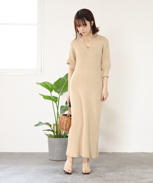 SESTO（セスト）の「クリアPVCの変形チャンキーヒールスクエアトゥサンダル（サンダル・レディース・ブラック/グレイッシュベージュ/ブラウン/ミント/アイボリー/パイソン・M/L/3L/S/LL）」の20枚目の写真