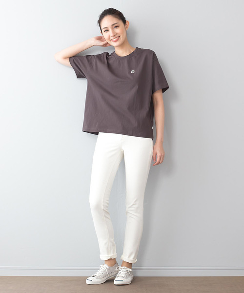 CONVERSE(コンバース)の「【CONVERSE/コンバース】ロゴワッペン ドロップショルダーTシャツ ビッグシルエット(Tシャツ/カットソー・レディース・スミクロ/ブラック/ホワイト・LARGE/MEDIUM)」の13枚目の写真