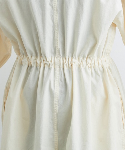 ADAM ET ROPE'(アダムエロペ)の「スタンドカラー2WAYワンピース(ワンピース・レディース・ホワイト/グリーン系その他2・FREE)」の13枚目の写真