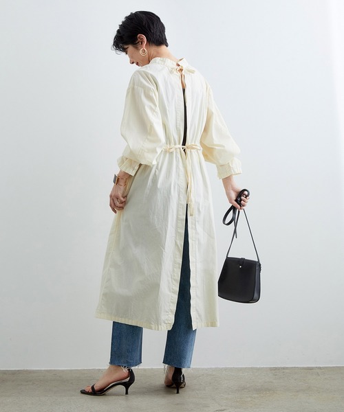 ADAM ET ROPE'(アダムエロペ)の「スタンドカラー2WAYワンピース(ワンピース・レディース・ホワイト/グリーン系その他2・FREE)」の22枚目の写真