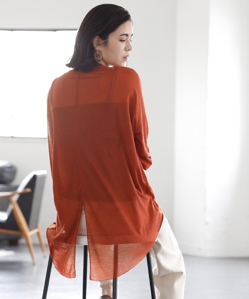 titivate(ティティベイト)の「バックハイスリットシアーカットソーTシャツ(Tシャツ/カットソー・レディース・アイボリー/チャコール/ダークオレンジ/ベージュ・FREE)」の4枚目の写真