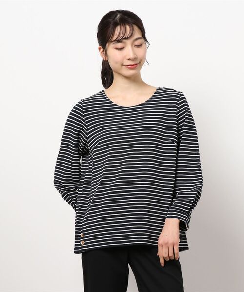 fleur by mint breeze（フルールバイミントブリーズ）の「【大きいサイズ】リップルボーダープルオーバー（Tシャツ/カットソー・レディース・ネイビー/キャメル・L/LL）」の2枚目の写真