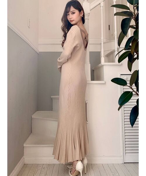 RESEXXY（リゼクシー）の「バッククロスニットワンピース（ワンピース・レディース・ブラック/ミント/ベージュ・FREE）」の5枚目の写真