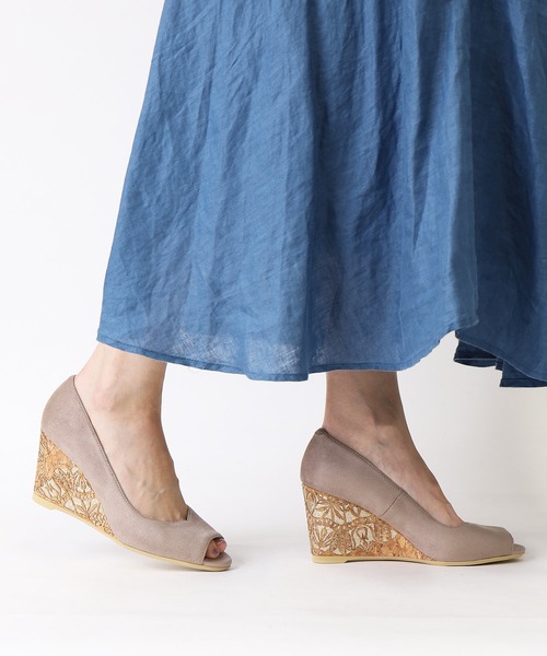 artemis by DIANA(アルテミスバイダイアナ)の「オープントゥウェッジパンプス(パンプス・レディース・ブラック/グレー・23.0cm/23.5cm/25.0cm/24.0cm/24.5cm/22.5cm/22.0cm)」の11枚目の写真