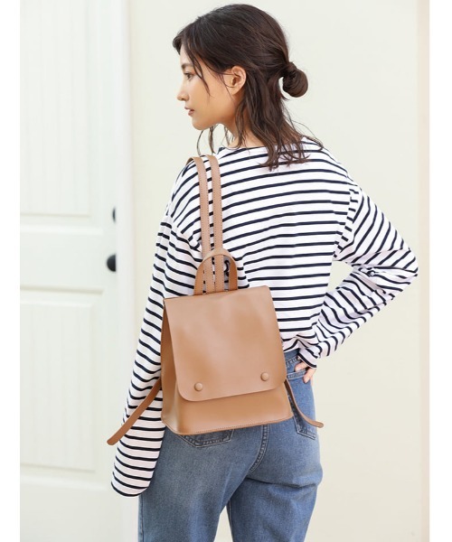 Edit Sheen（エディットシーン）の「ダブルクルミボタンスムースリュック（バックパック/リュック・レディース・ブラック/キャメル・FREE）」の2枚目の写真