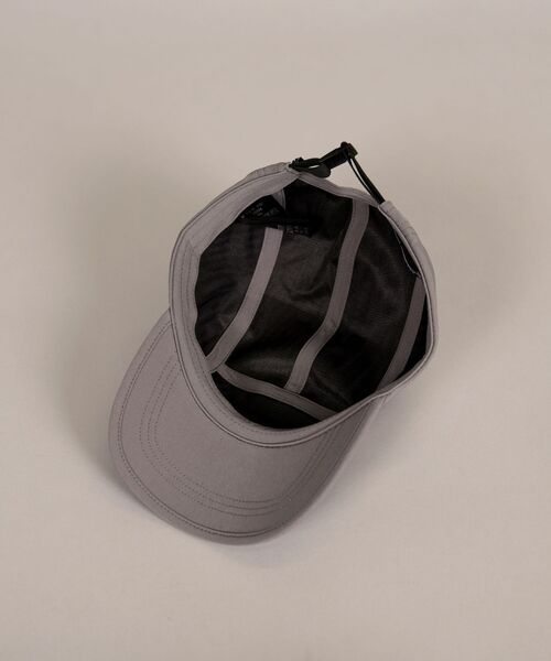 SHIPS（シップス）の「SHIPS: SHELTECH(R) 5パネル キャップ（キャップ・メンズ・チャコールグレー/ブラック/ベージュ・ONE SIZE）」の17枚目の写真
