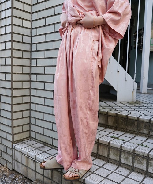 nimiru(ニミル)の「【セットアップ対応】ゆるてろパンツ(その他パンツ・レディース・ブラック/グリーン/ピンク・FREE)」の3枚目の写真