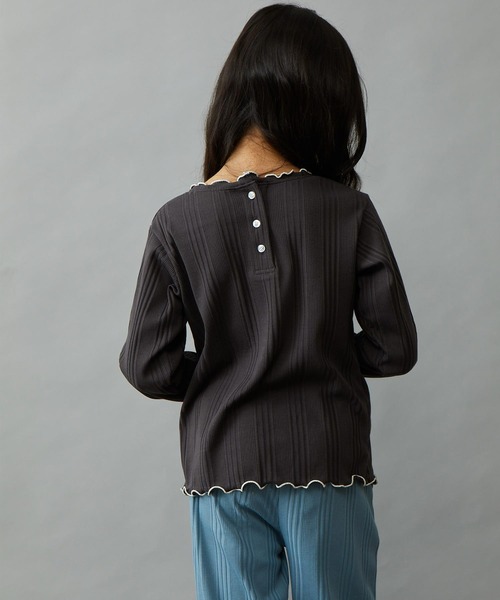 ＆yam（アンドヤム）の「2way配色メローネックランダムリブカットソー（Tシャツ/カットソー・キッズ・ブラック/ベージュ/オレンジ/ホワイト/パープル/グリーン/グレー/グリーン系その他・150-160cm/110-120cm/140-150cm/130-140cm/120-130cm）」の10枚目の写真