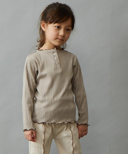 ＆yam（アンドヤム）の「2way配色メローネックランダムリブカットソー（Tシャツ/カットソー・キッズ・ブラック/ベージュ/オレンジ/ホワイト/パープル/グリーン/グレー/グリーン系その他・150-160cm/110-120cm/140-150cm/130-140cm/120-130cm）」の11枚目の写真