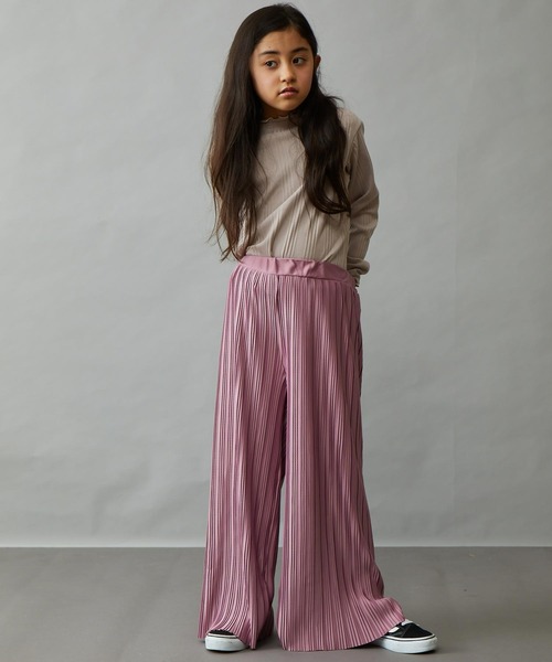 ＆yam（アンドヤム）の「2way配色メローネックランダムリブカットソー（Tシャツ/カットソー・キッズ・ブラック/ベージュ/オレンジ/ホワイト/パープル/グリーン/グレー/グリーン系その他・150-160cm/110-120cm/140-150cm/130-140cm/120-130cm）」の12枚目の写真