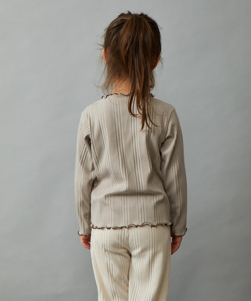 ＆yam（アンドヤム）の「2way配色メローネックランダムリブカットソー（Tシャツ/カットソー・キッズ・ブラック/ベージュ/オレンジ/ホワイト/パープル/グリーン/グレー/グリーン系その他・150-160cm/110-120cm/140-150cm/130-140cm/120-130cm）」の20枚目の写真