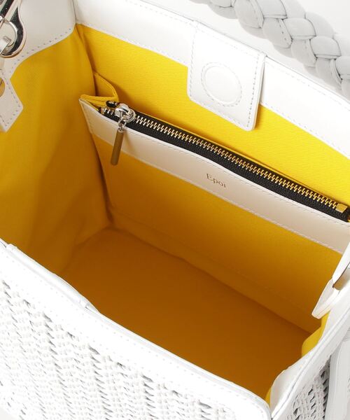 Epoi(エポイ)の「'02 kolamゼロニ コーラム キューブ2WAYショルダーバッグ(ショルダーバッグ・レディース・ホワイト/ブラック・FREE)」の4枚目の写真