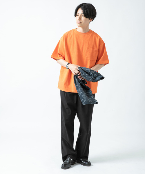 ITEMS URBANRESEARCH(アイテムズ アーバンリサーチ)の「ヘビーウェイト ビッグTシャツ(Tシャツ/カットソー・メンズ・ブラック/オレンジ/ブルー/ホワイト・LARGE/SMALL/MEDIUM)」の6枚目の写真