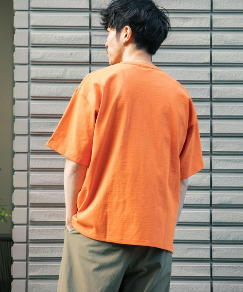 ITEMS URBANRESEARCH(アイテムズ アーバンリサーチ)の「ヘビーウェイト ビッグTシャツ(Tシャツ/カットソー・メンズ・ブラック/オレンジ/ブルー/ホワイト・LARGE/SMALL/MEDIUM)」の9枚目の写真