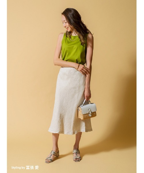 Banana Republic（バナナリパブリック）の「リネン バイアスカット ミディスカート（スカート・レディース・ネイビー/ライトグリーン/ナチュラル・S/M/L/XS）」の2枚目の写真