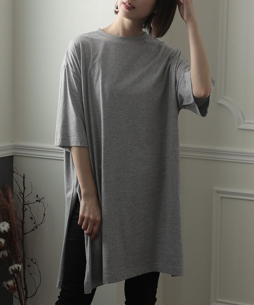 ElegChic(エレグシック)の「サイド スリット チュニックトップス(Tシャツ/カットソー・レディース・ホワイト/杢グレー/ライトベージュ/ブラック・4L/XL/M)」の3枚目の写真