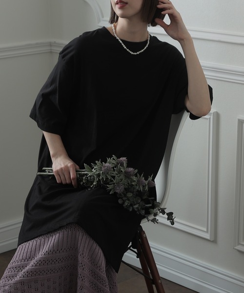 ElegChic(エレグシック)の「サイド スリット チュニックトップス(Tシャツ/カットソー・レディース・ホワイト/杢グレー/ライトベージュ/ブラック・4L/XL/M)」の1枚目の写真