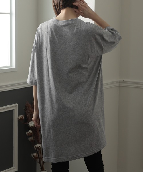 ElegChic(エレグシック)の「サイド スリット チュニックトップス(Tシャツ/カットソー・レディース・ホワイト/杢グレー/ライトベージュ/ブラック・4L/XL/M)」の5枚目の写真