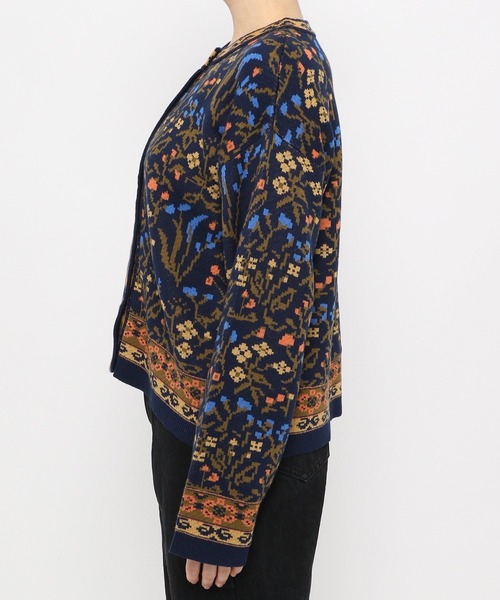 eL（エル）の「【eL】12G Retro Flower Cardigan/214494（カーディガン/ボレロ・レディース・ブルー系その他/レッド系その他・FREE）」の4枚目の写真