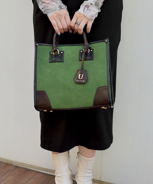 U（ユー）の「スエード アングル トート M/ショルダー付き（トートバッグ・レディース・グリーン/レオパード/パイソン/ブラウン/レッド/ピンク/マスタード/レッド系その他/グレー/オリーブ/グリーン系その他・FREE）」の17枚目の写真