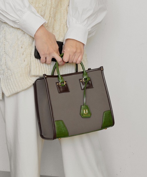 U（ユー）の「スエード アングル トート M/ショルダー付き（トートバッグ・レディース・グリーン/レオパード/パイソン/ブラウン/レッド/ピンク/マスタード/レッド系その他/グレー/オリーブ/グリーン系その他・FREE）」の21枚目の写真