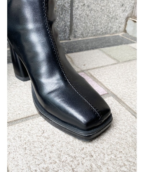 ENVYM（アンビー）の「フレアヒールスクエアブーツ（ブーツ・レディース・ブラック/ベージュ/アイボリー・22.5cm/23.5cm/24.5cm）」の12枚目の写真