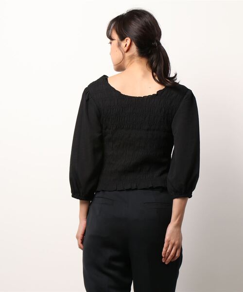 Cheek（チーク）の「無地シャーリングクロス前後２Ｗａｙブラウス（シャツ/ブラウス・レディース・ブラック/キャメル・FREE）」の5枚目の写真