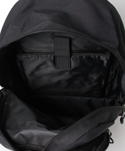 Dickies(ディッキーズ)の「Dickies/ディッキーズ スクエアポケットバックパック(バックパック/リュック・メンズ・ブラック×ブラック/ブラック×レッド・FREE)」の6枚目の写真