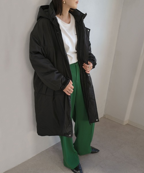 ＡＮＤＪ（アンドジェイ）の「オーバーサイズ中綿モンスターパーカー（ダウンジャケット/コート・レディース・カーキ/ブラック/ベージュ系その他・M/L）」の2枚目の写真