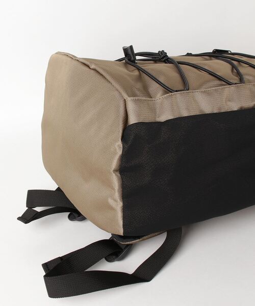 Carhartt(カーハート)の「Carhartt WIP/カーハートダブリューアイピー バックパック DELTA BACKPACK I027538(バックパック/リュック・メンズ・ブラック/ベージュ・17L)」の5枚目の写真