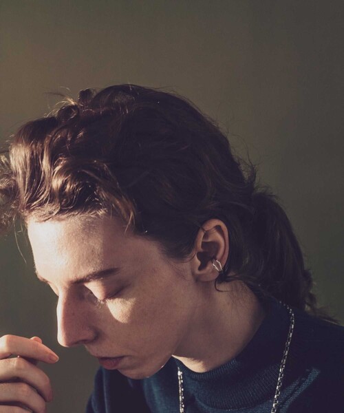 and cloud（アンドクラウド）の「Double Line Earcuff（イヤーカフ・レディース・イエローゴールド/シルバー/ブラック・FREE）」の15枚目の写真