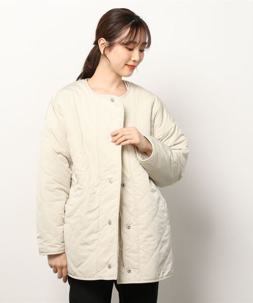 Per sist ence（パーシエンス）の「Per sist ence/パーシエンス　ボア＆キルト リバーシブルノーカラーコート（ノーカラーコート・レディース・ブラック/カーキ/モカ/アイボリー・FREE）」の7枚目の写真