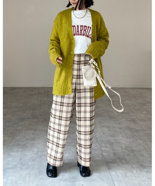 She's Closet(シーズクローゼット)の「タータンチェック柄ストレートトラウザーパンツ(その他パンツ・レディース・ベージュ/グレー・FREE)」の4枚目の写真