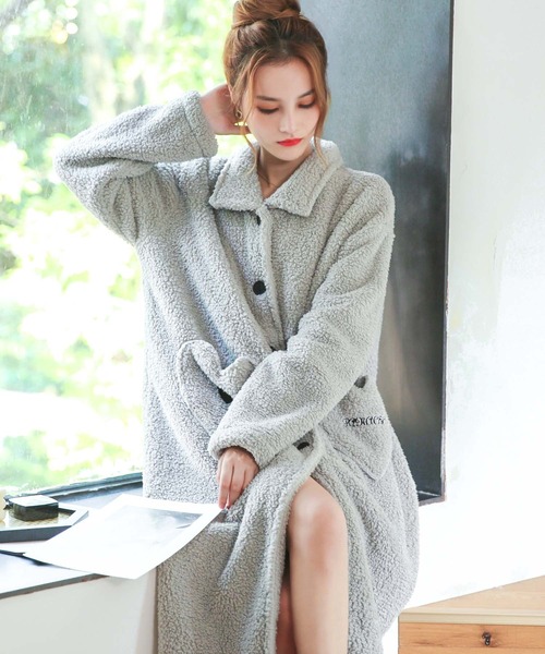 OSYAREVO（オシャレボ）の「ボアニット ロングガウン ルームウェア（ガウン/バスローブ・レディース・グレー/ホワイト・FREE）」の5枚目の写真