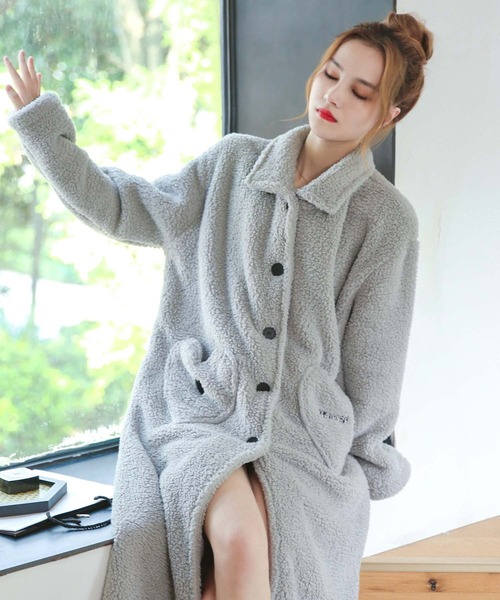 OSYAREVO（オシャレボ）の「ボアニット ロングガウン ルームウェア（ガウン/バスローブ・レディース・グレー/ホワイト・FREE）」の7枚目の写真