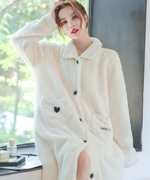 OSYAREVO（オシャレボ）の「ボアニット ロングガウン ルームウェア（ガウン/バスローブ・レディース・グレー/ホワイト・FREE）」の11枚目の写真